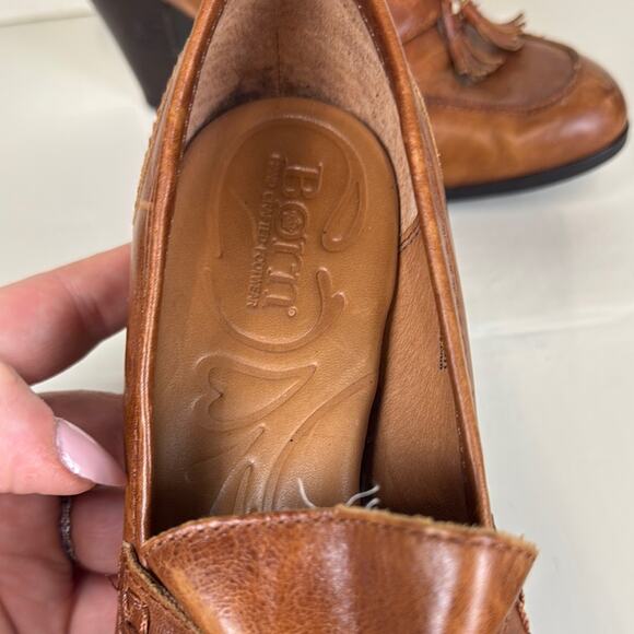 Born Brown Leather Heeled Loafers with Vintage Charm - Picture 4 of 10